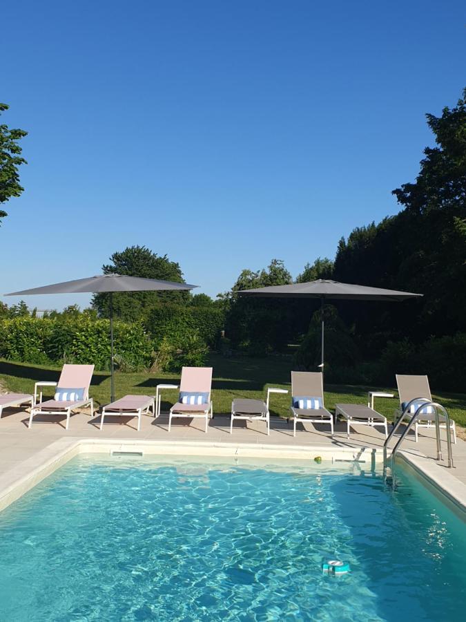 Domaine De Bourgville Monts-sur-Guesnes ภายนอก รูปภาพ